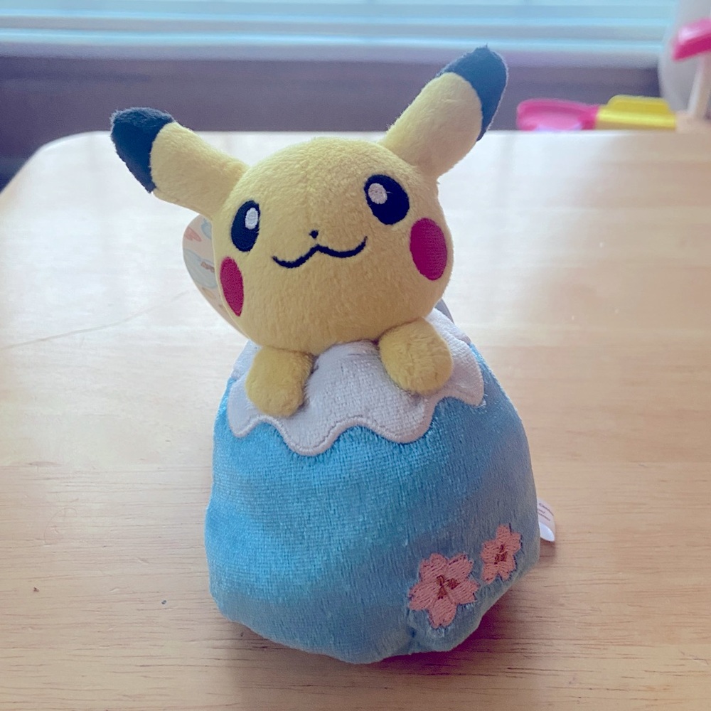 Pokémon Pikachu Mt. Fuji Plush Keychain (Gotemba, JAPAN LIMITED)